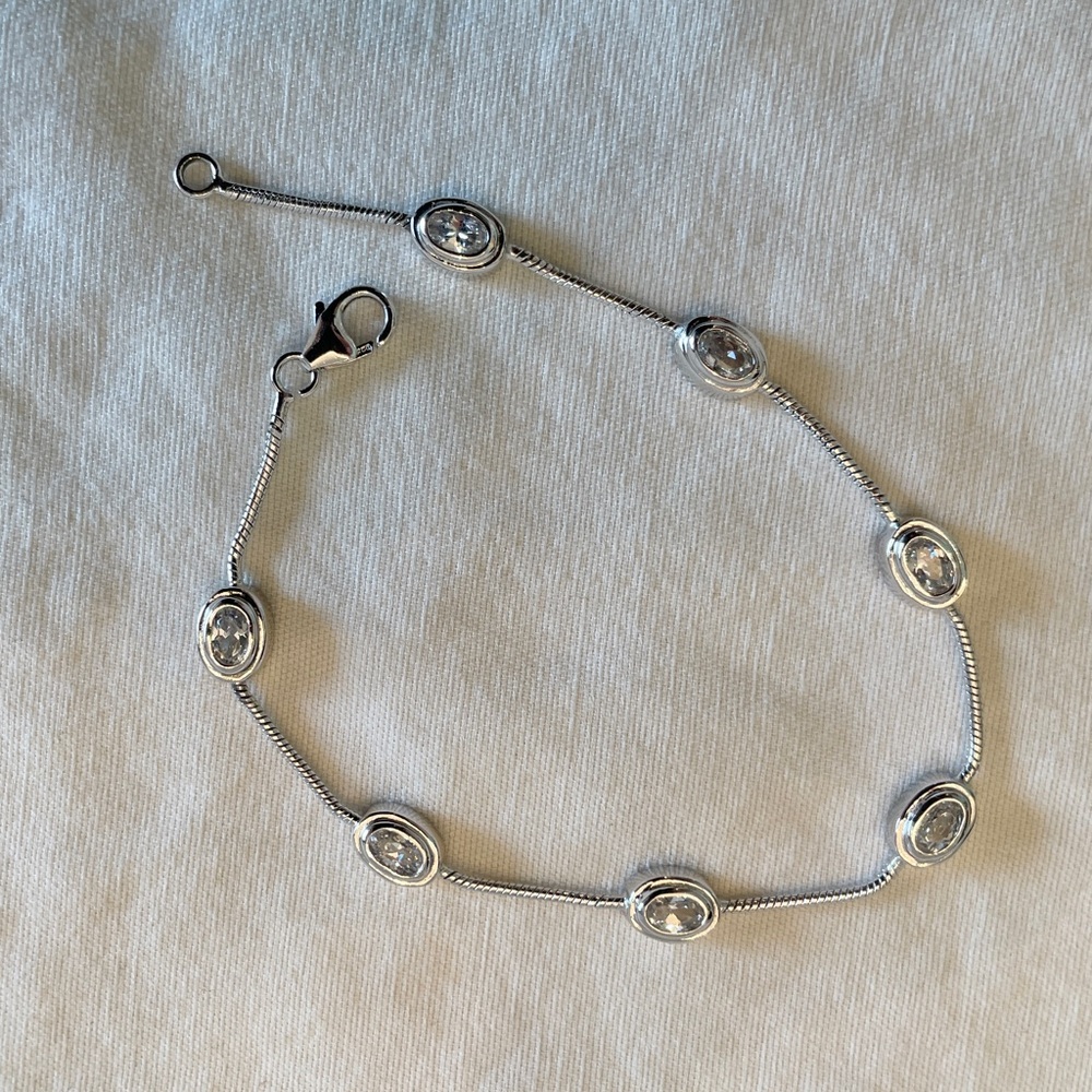 ** 2 For 20$ -- Silver Bracelet with Clear Stones